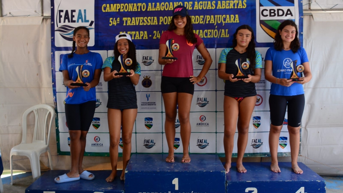 Atletas do CRB foram campeões na 5ª etapa do Circuito Alagoano de Águas Abertas