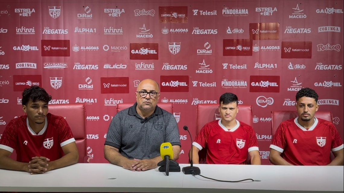 Ronald, Rhuan e Nathan Melo são apresentados no CT Ninho do Galo