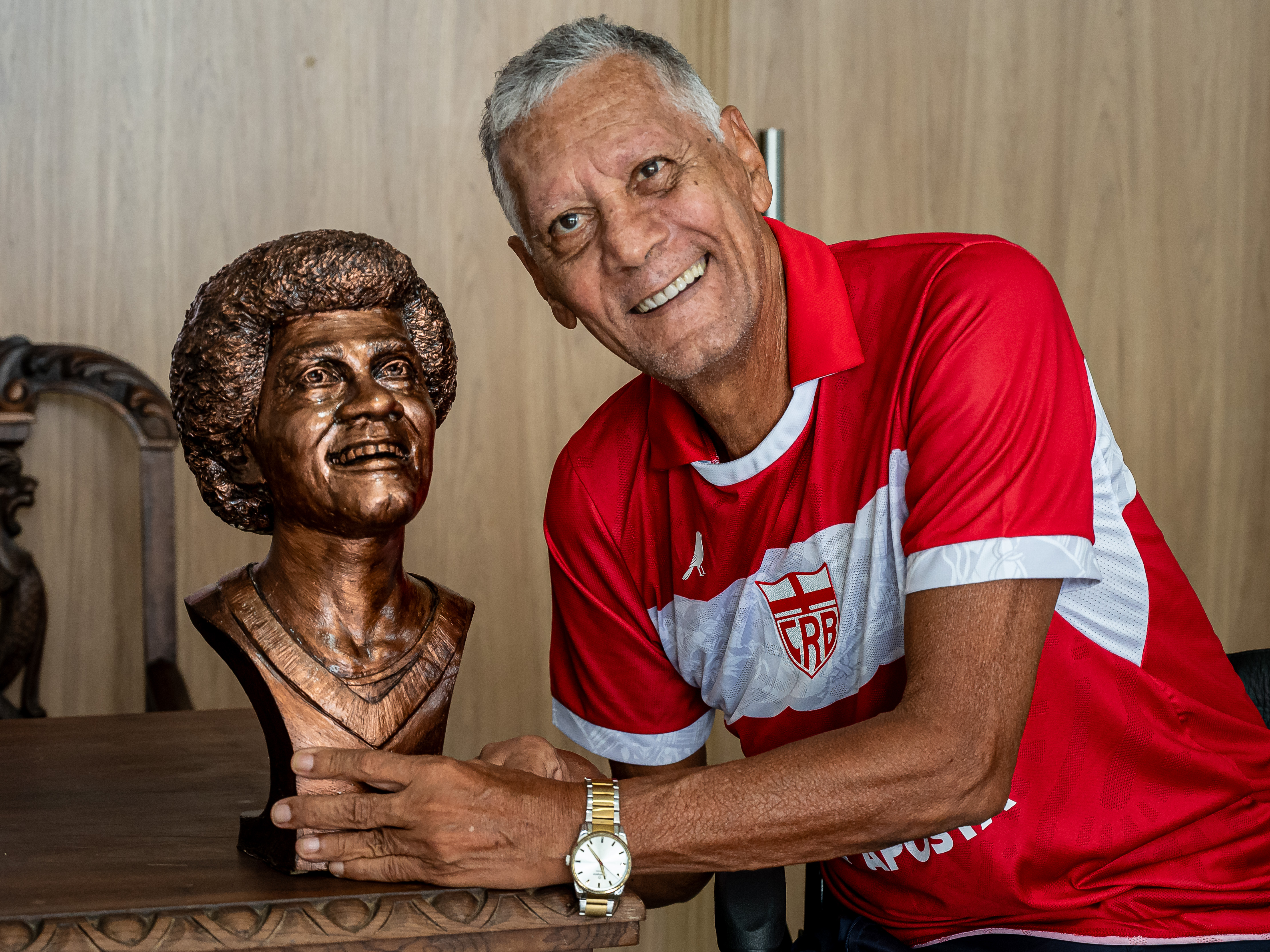 CRB inaugura busto em homenagem ao ídolo Joãozinho Paulista