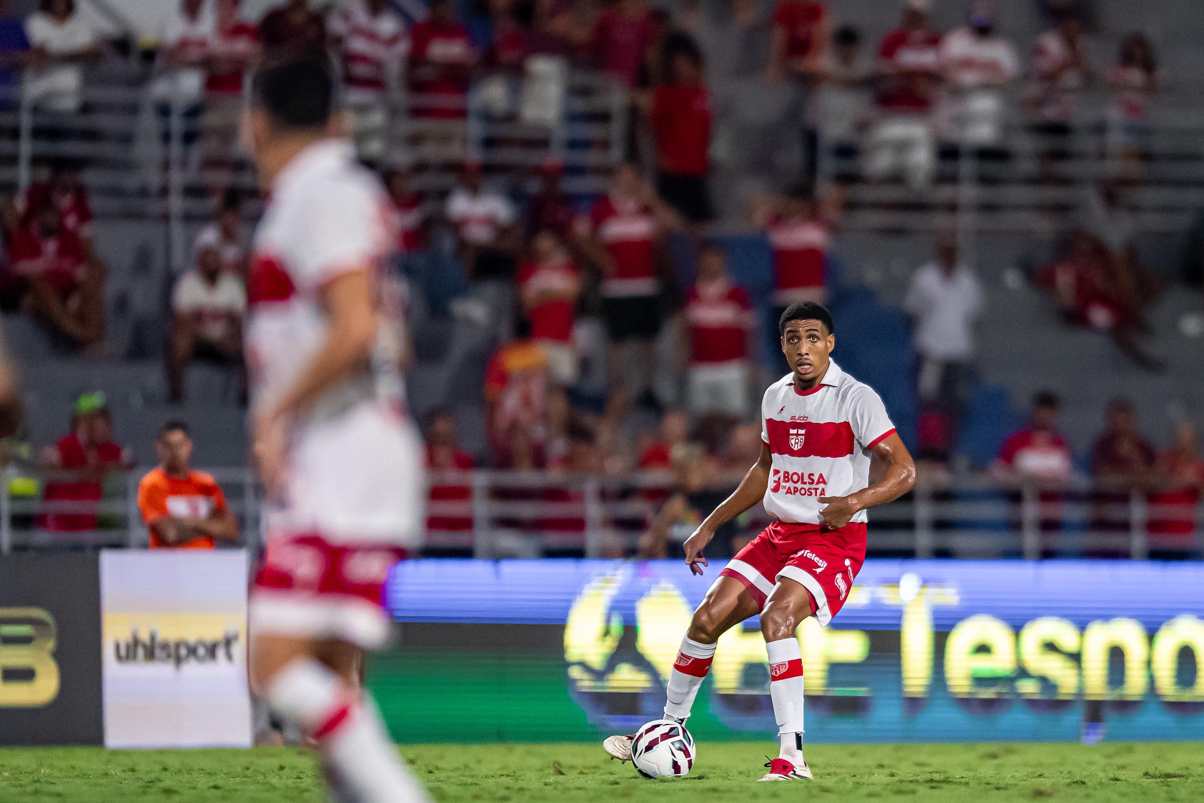 Wallace é transferido para o Grêmio e se torna a maior venda da história da base regatiana